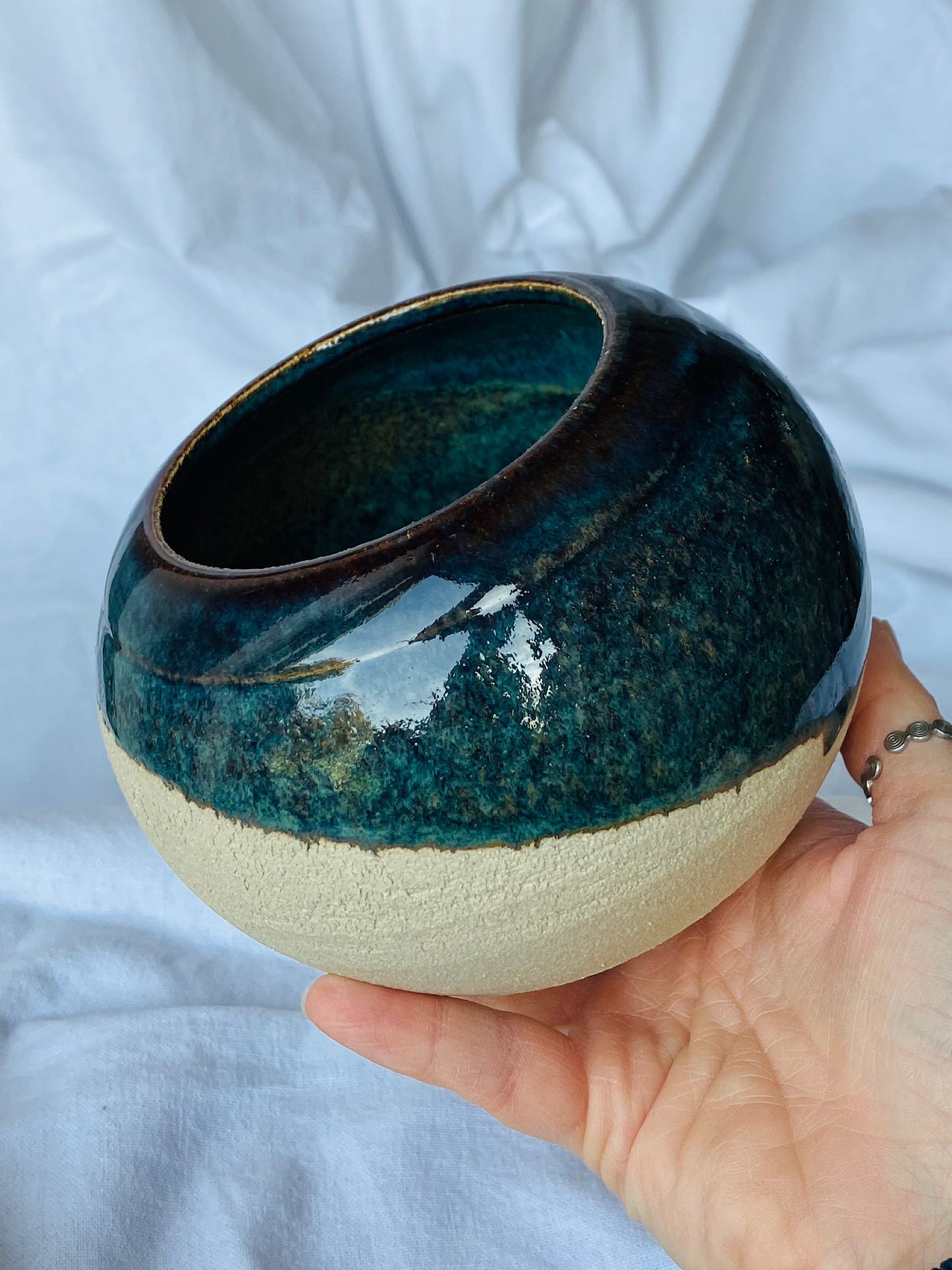Moon jar vase
