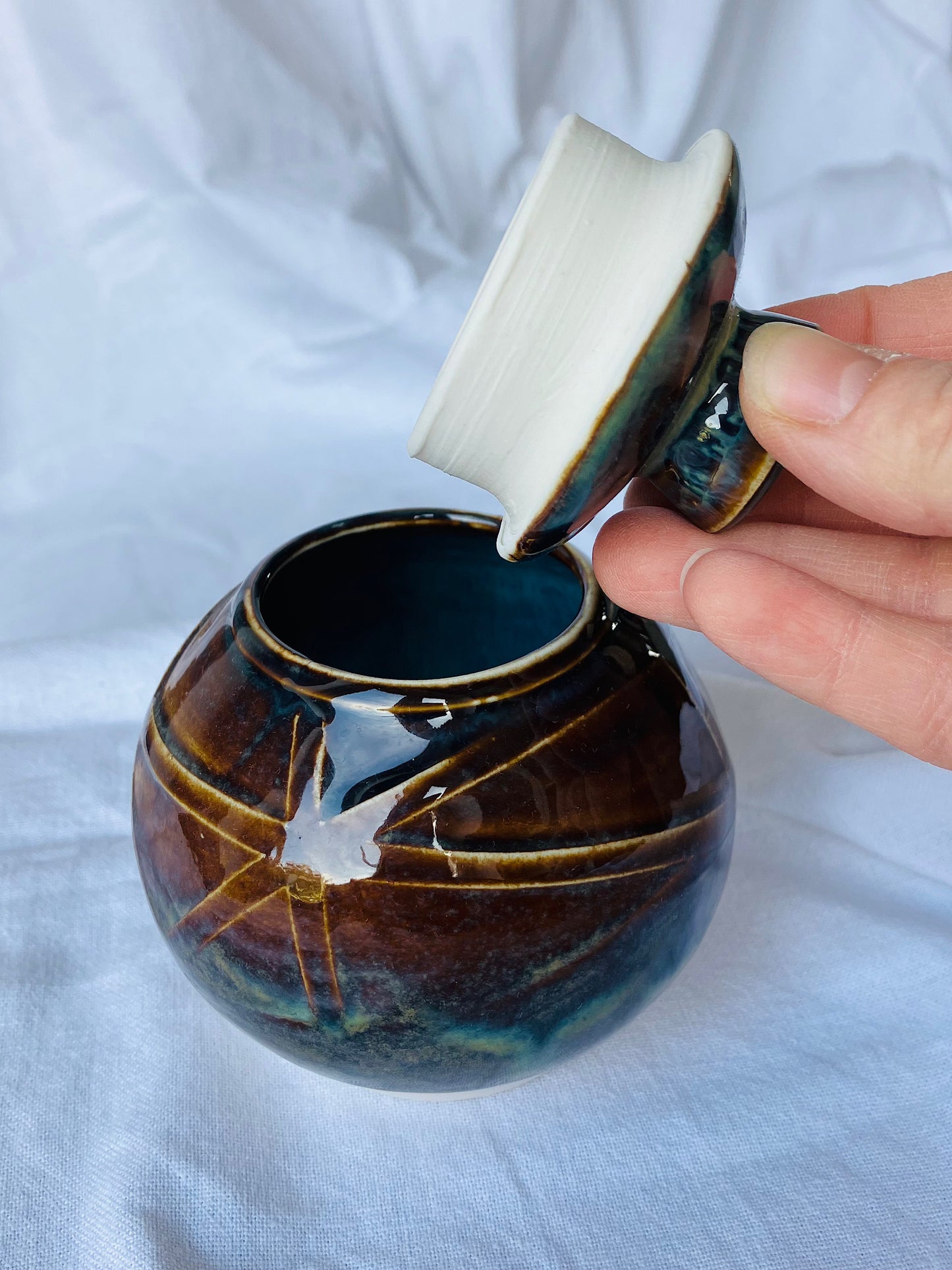 Porcelain lidded jar
