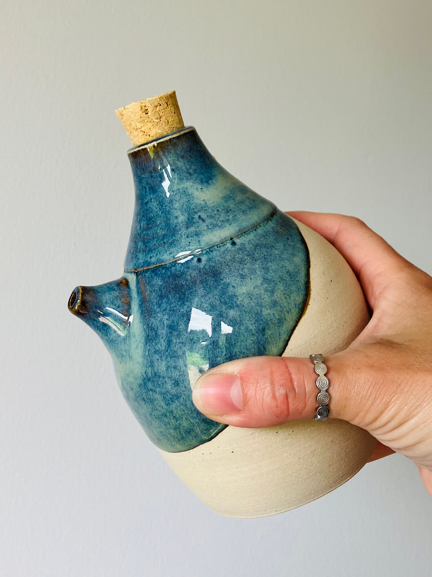 Oil pourer